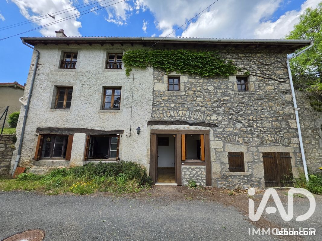 Maison 3 pièces 106 m² · à Saint-Rémy-sur-Durolle · 106 m² · 59 000 €