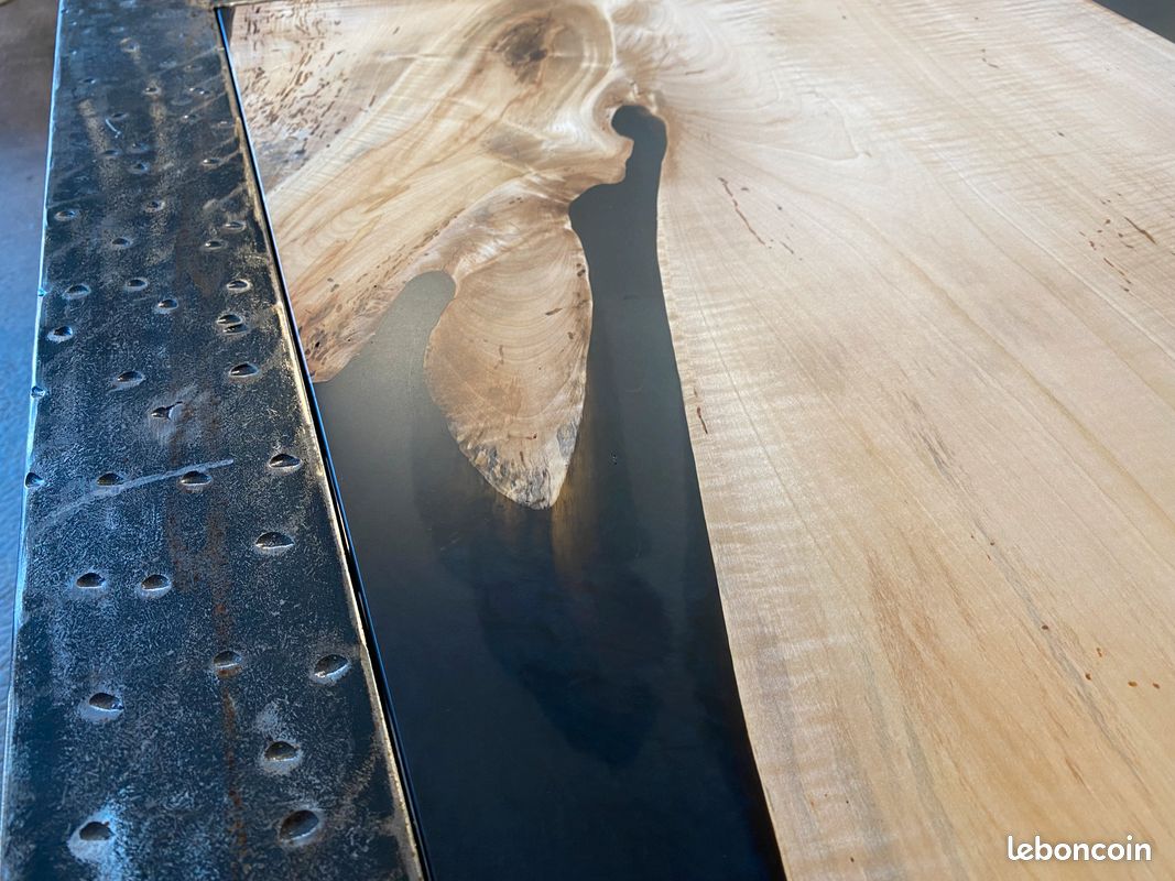 Table d'artisan, en bois métal et résine époxy (image 3)