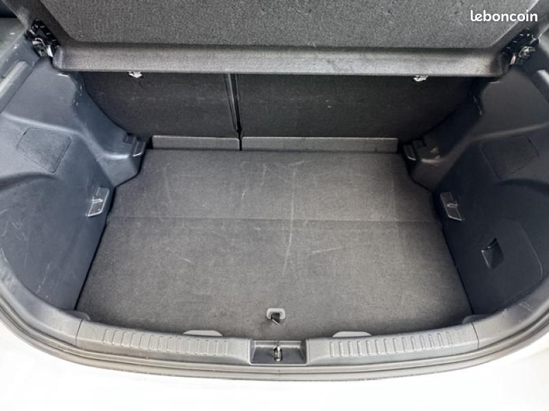 Toyota Yaris 116h Design 5p MC24 (image 14)