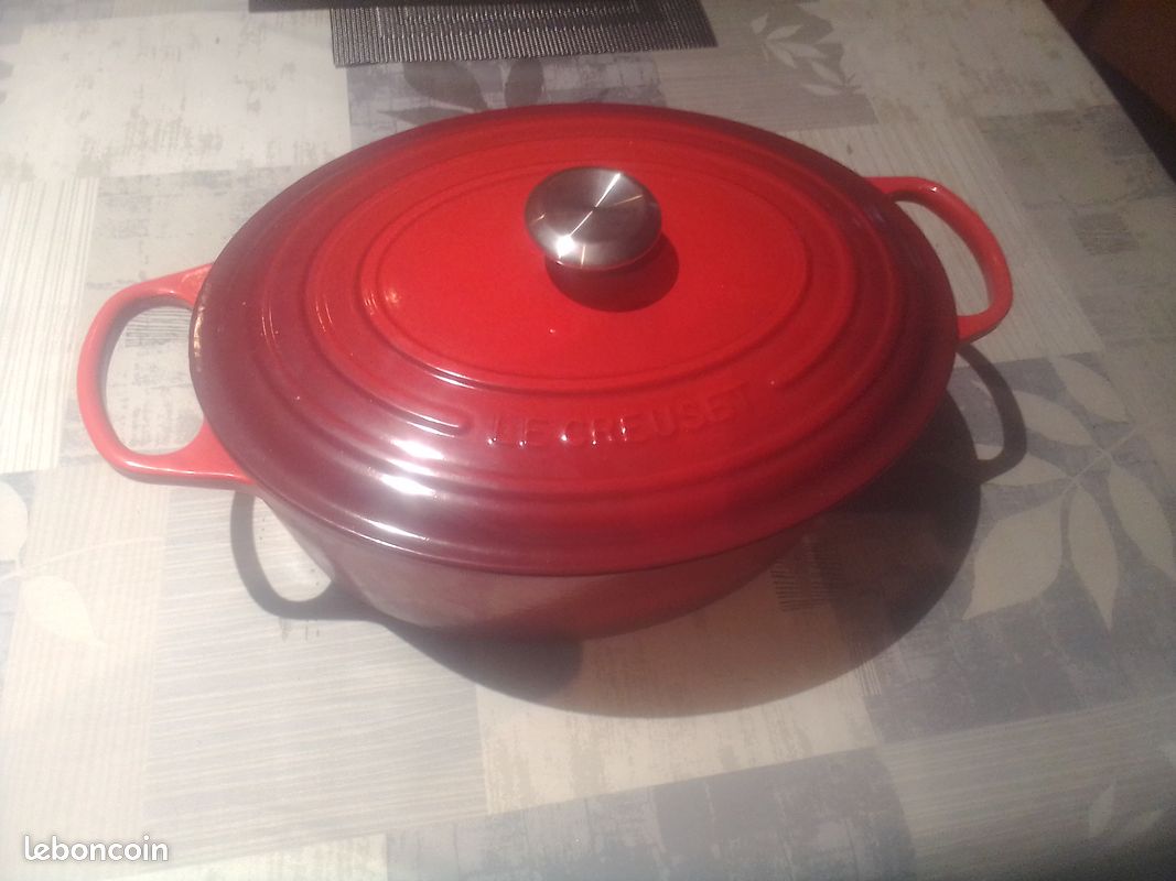 Cocotte Ovale Le Creuset 7,5 Litres - Couleur Rouge - Très Bon état Occasion