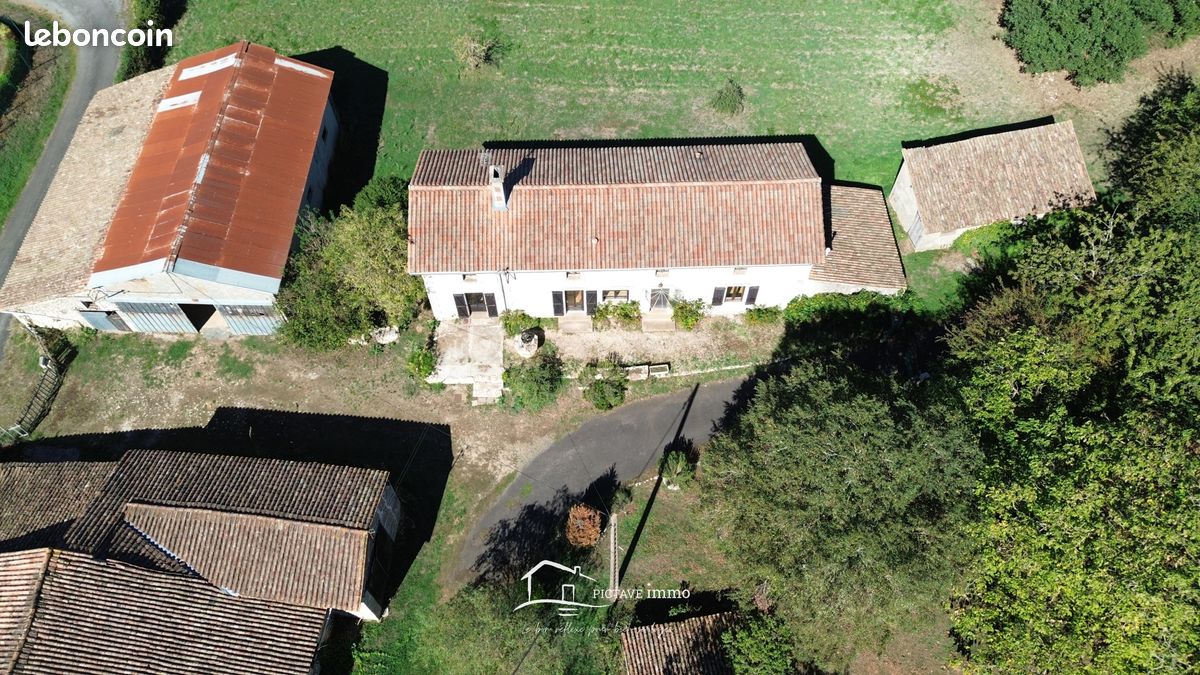 Maison 4 pièces 114 m² · à Rouillé · 114 m² · 129 900 €