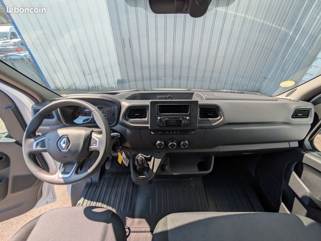 RENAULT MASTER III CONFORT L2H2 2.3L DCi 135CV Traction (image 9)