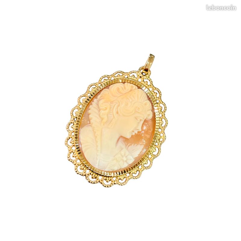 Pendentif Vintage Camée Buste Femme Couleur Or - Collier Occasion - Pièce Unique