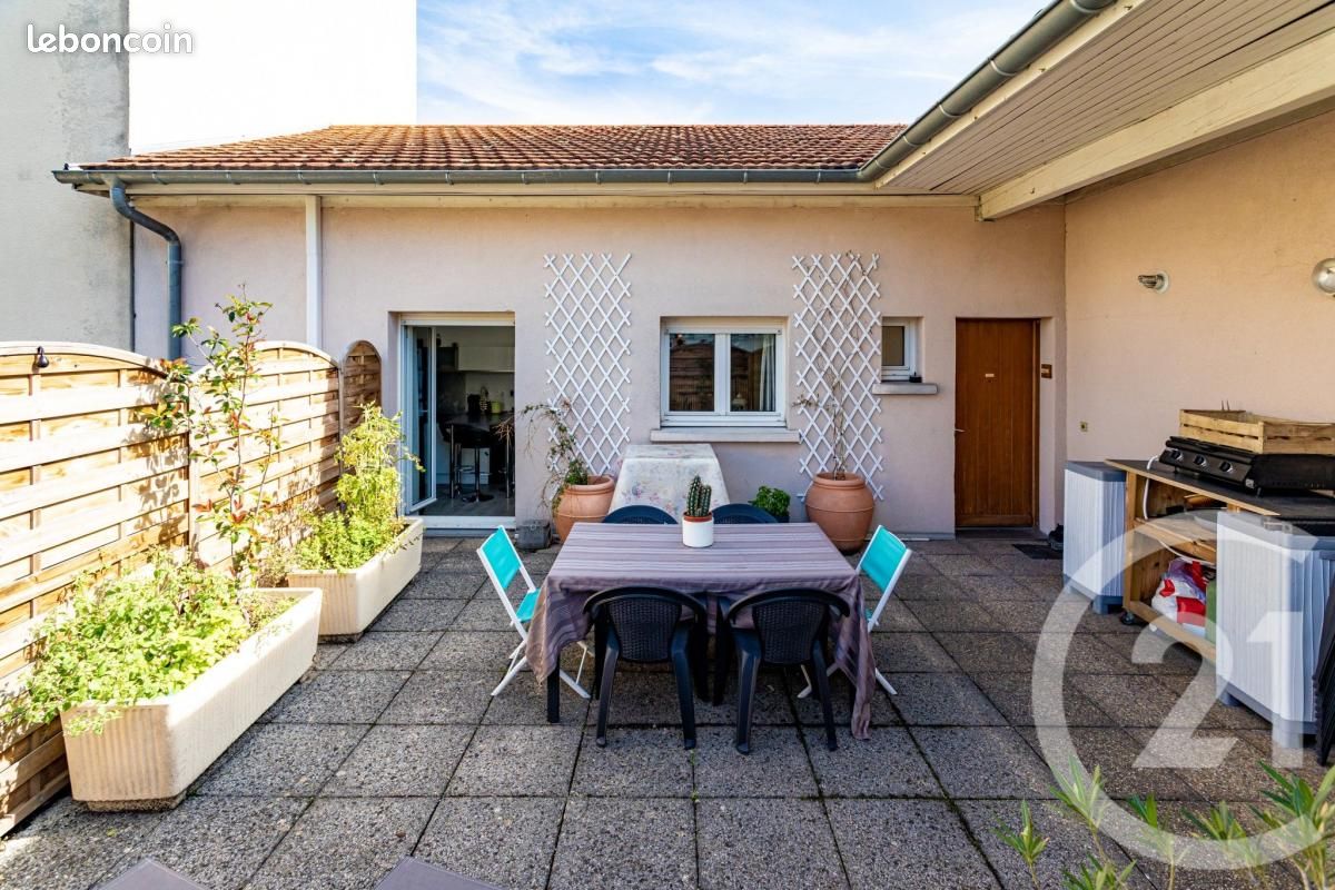 Appartement 3 pièces 62 m² · à Grenoble · 62 m² · 160 000 €