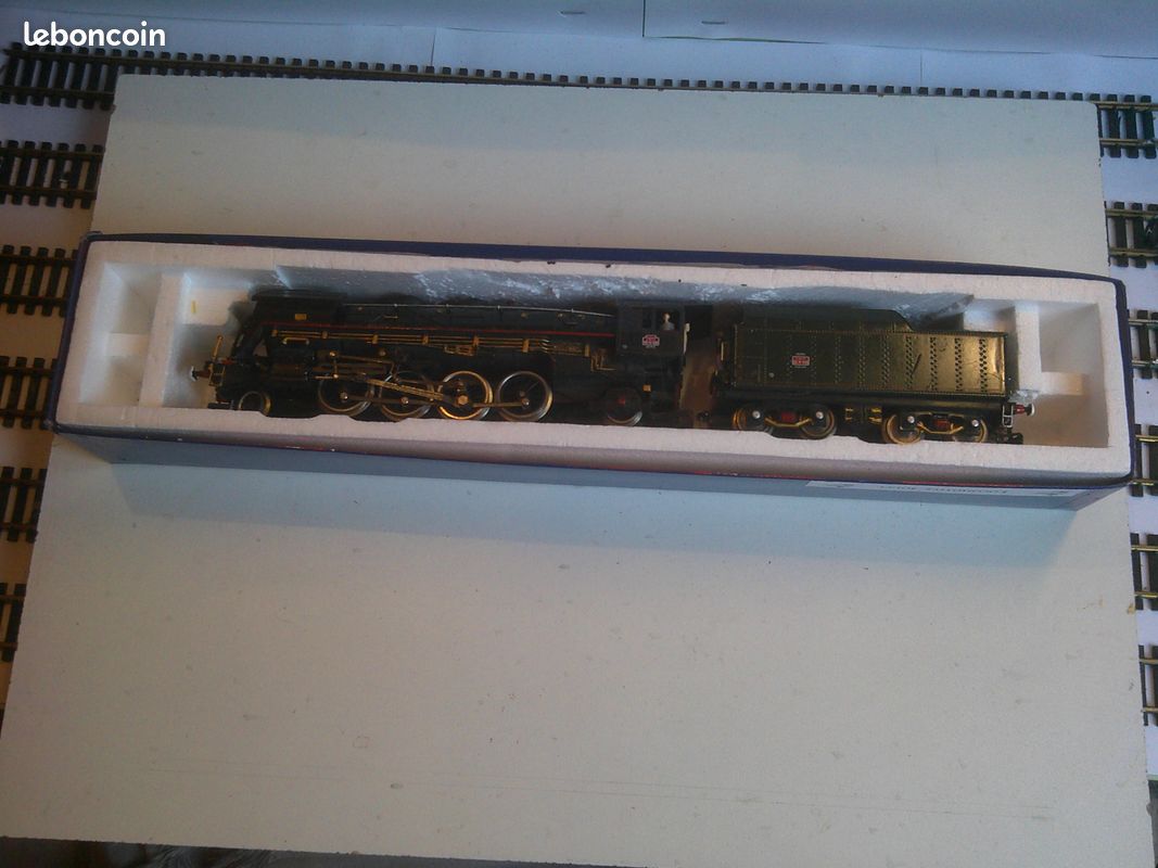 ECH Ho LOCO 141 R 416 SNCF DEPOT REIMS EN BOITE