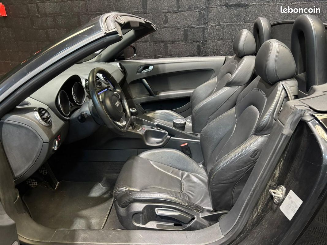 AUDI TT Roadster 2.0 TFSI - 200CV - ENTRETIEN SUIVI - CARPLAY (image 17)
