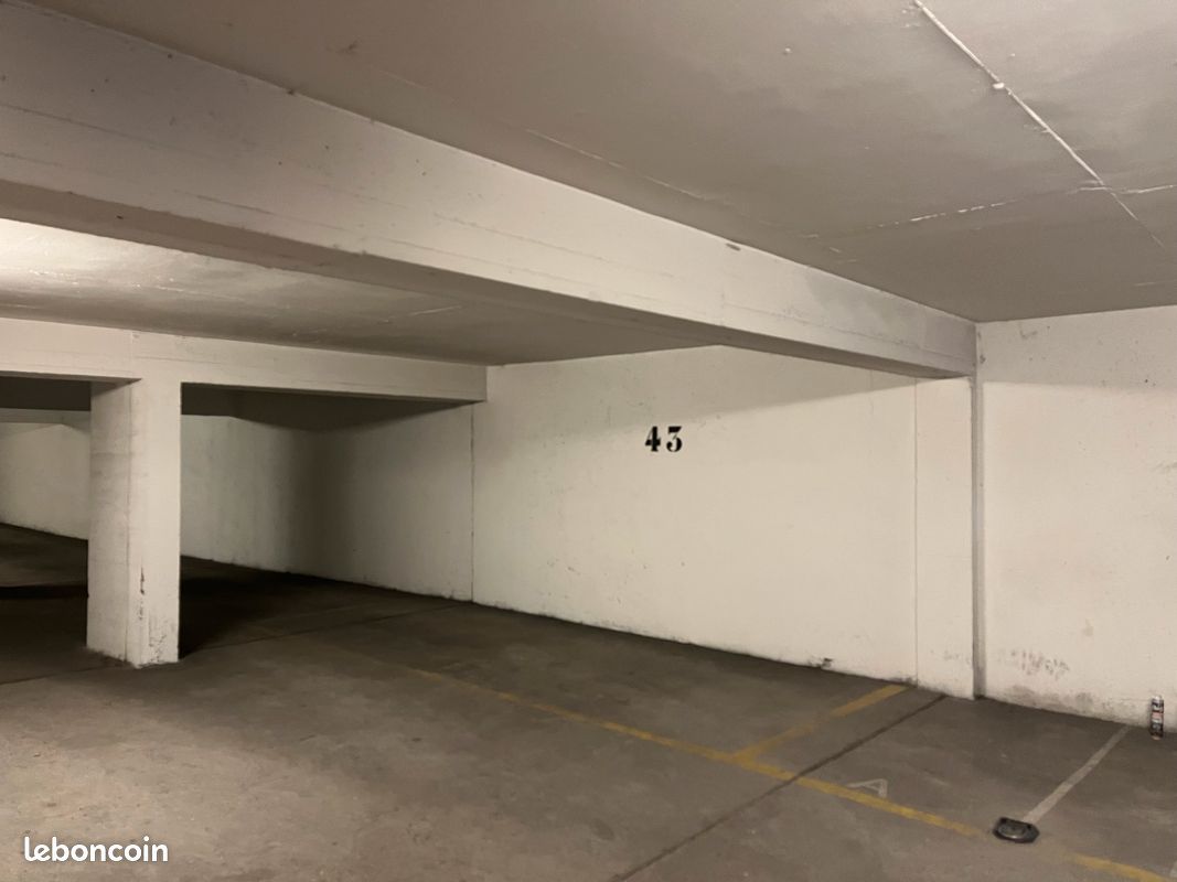 Parkings proche Montparnasse Pasteur