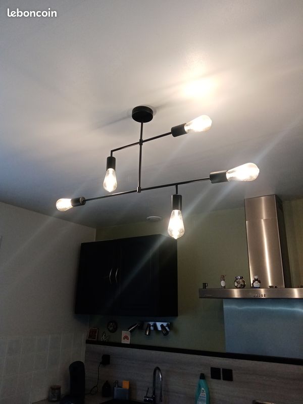 Luminaire suspension (image 1)