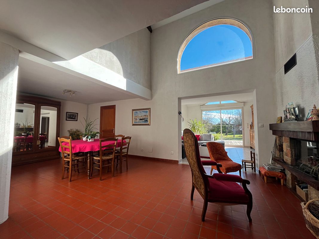 Maison 8 pièces 162 m² · à Saint-Benoît · 162 m² · 349 800 €
