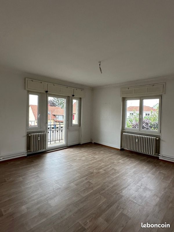 Appartement 3 pièces 94 m² · à Ostwald · 94 m² · 749 €