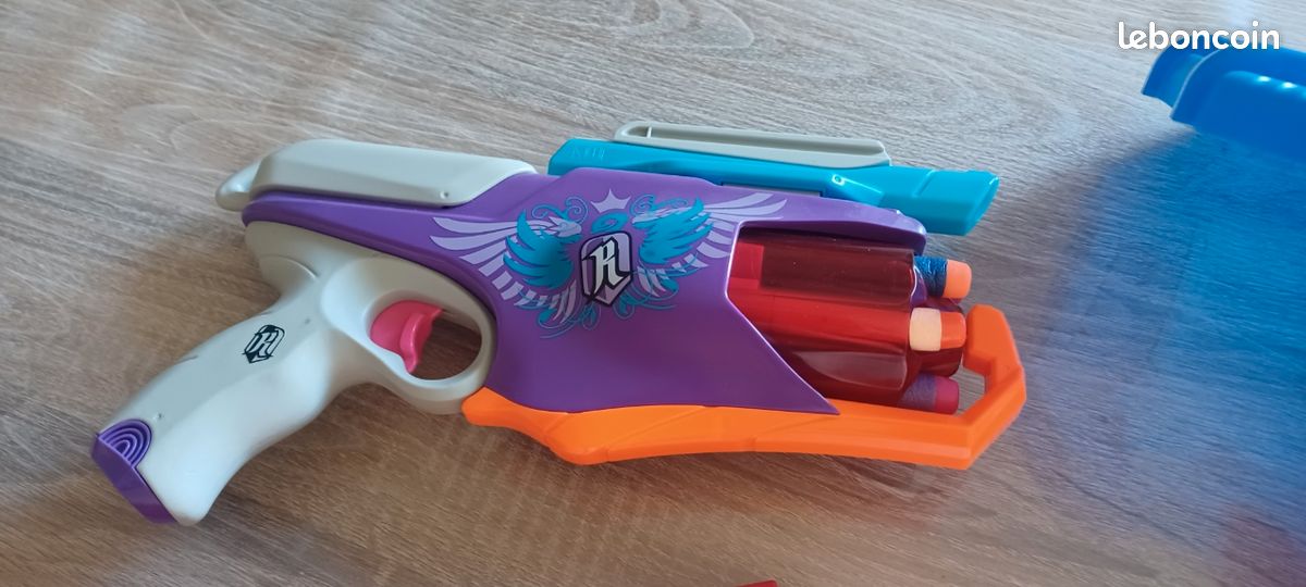 Lot pistolets+ cible NERF (image 6)
