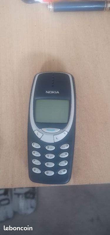 TÉLÉPHONES GSM NOKIA 8210 - Blanc « Hors Service » Pour Pièces