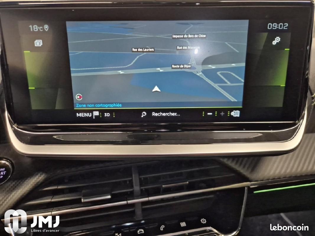 Peugeot 208 PureTech 100 S&S BVM6 GT (image 12)