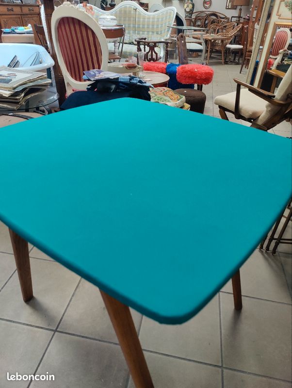 Table d'appoint vintage Bow Wood (image 1)