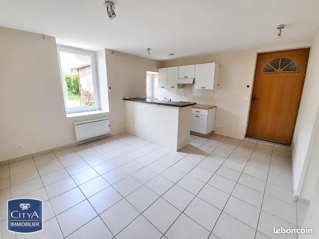 Appartement 2 pièces 38 m² · à Saint-André-d'Apchon · 38 m² · 360 €/mois
