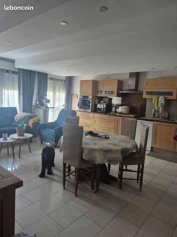 Appartement 4 pièces 80 m² · à Les Essarts-le-Roi · 80 m² · 255 000 €