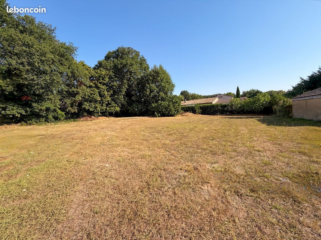 Terrain 900 m² · à Fonsorbes · 900 m² · 159 000 €