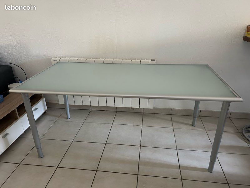 Table/bureau en verre et métal