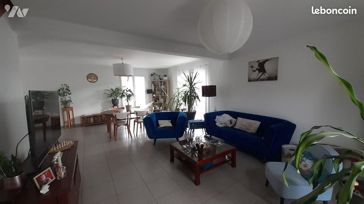 Maison 6 pièces 117 m² · à Montreuil-sous-Pérouse · 117 m² · 1 090 €/mois