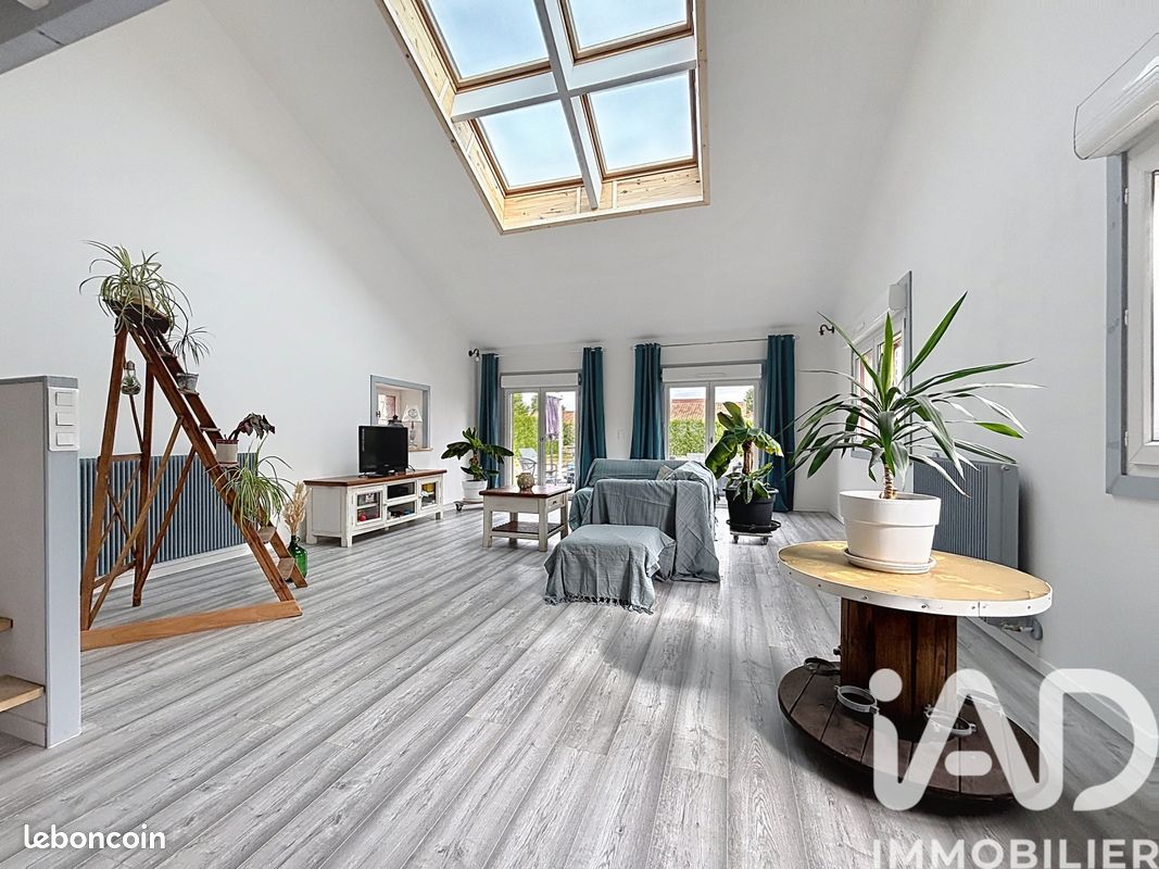 Maison 7 pièces 292 m² · à Apremont-la-Forêt · 292 m² · 224 000 €