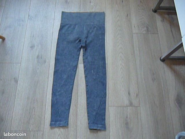Pantalon equitation femme t. M gris et bordeaux (image 2)