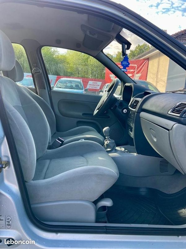 Renault Clio 1.5 DCI 80 CONFORT AUTHENTIQUE (image 13)