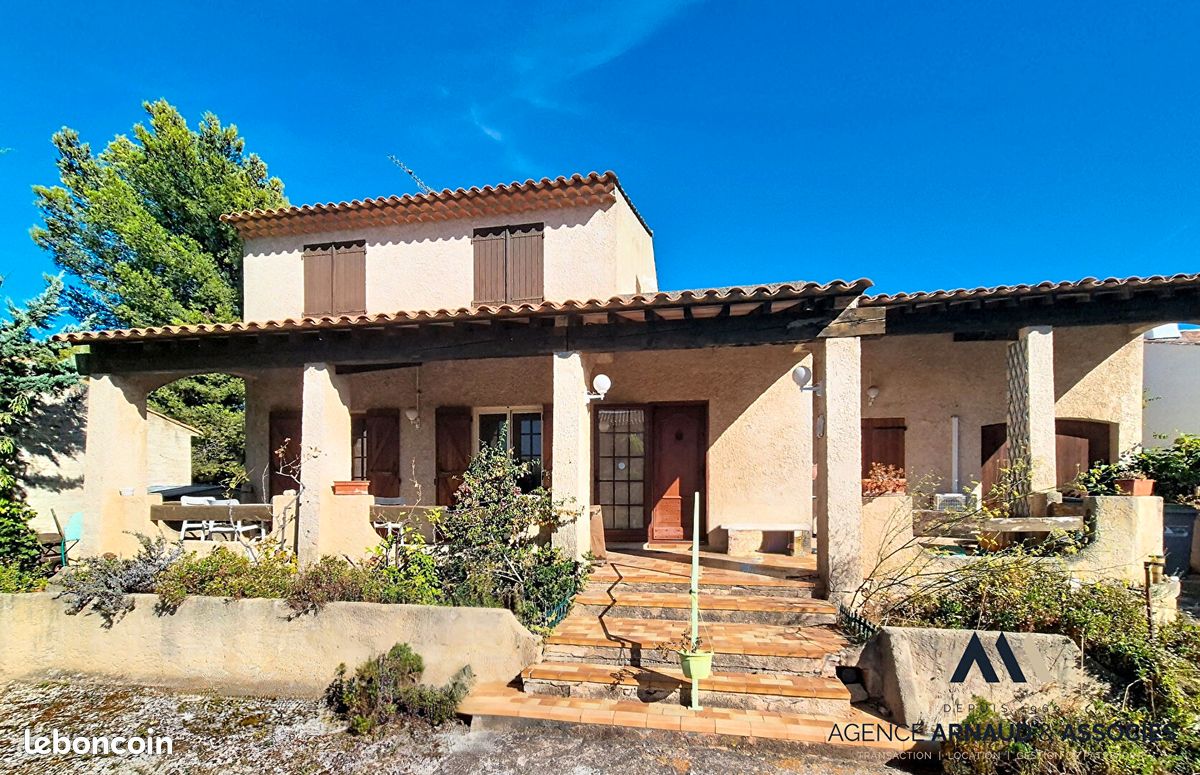 Maison 5 pièces 134 m² · à Saint-Cyr-sur-Mer · 134 m² · 715 000 €