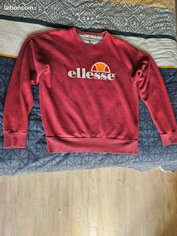 Sweat rouge Elesse taille L (image 1)