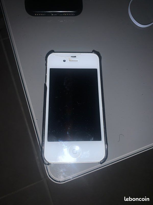 IPhone 4 (image 1)