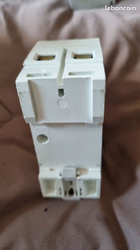 Interrupteurs différentiel Debflex 40A (image 3)