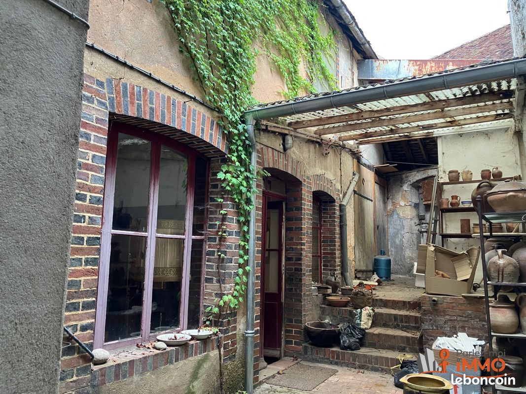 Maison 11 pièces 164 m² · à Treigny-Perreuse-Sainte-Colombe · 164 m² · 95 000 €