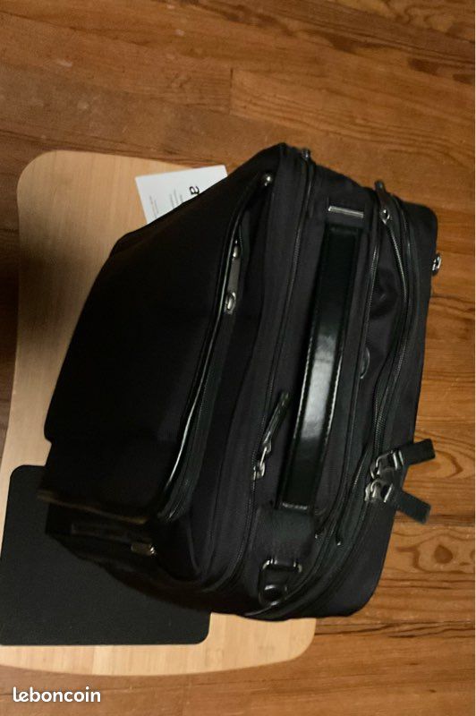 Briefcase (image 17)