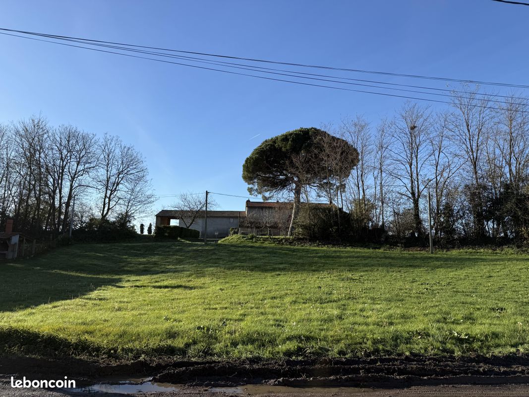 Terrain 640 m² · à Calmont · 640 m² · 50 000 €