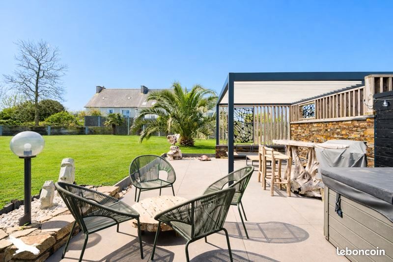 Maison 7 pièces 156 m² · à Plounéventer · 156 m² · 426 465 €