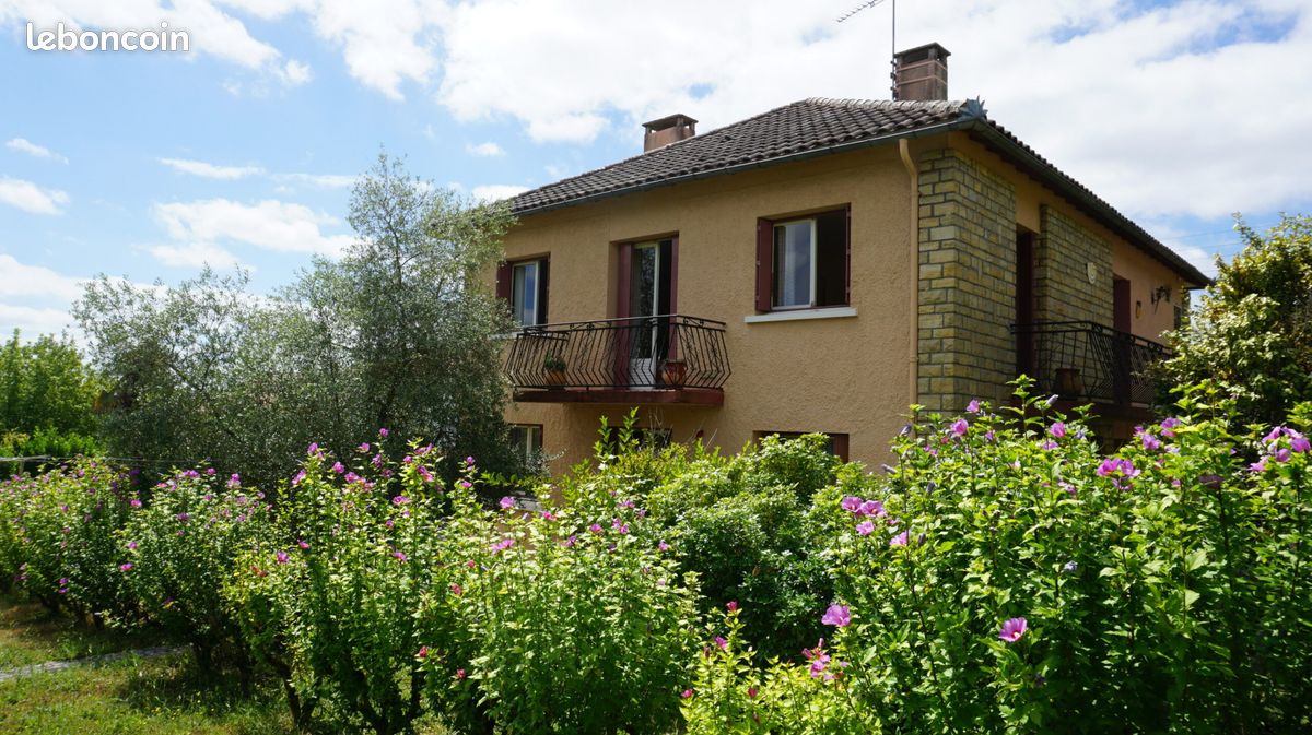 Maison 9 pièces 141 m² · à Castelnau-Montratier · 141 m² · 164 000 €