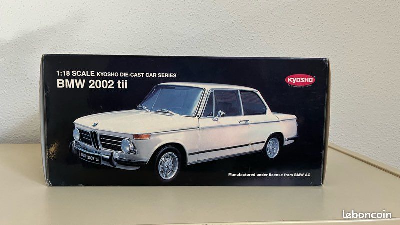 BMW 2002 TII Turbo Evocation 71 Wit 1:18 B9982 - Modelauto's 1:18 - Marktplaat