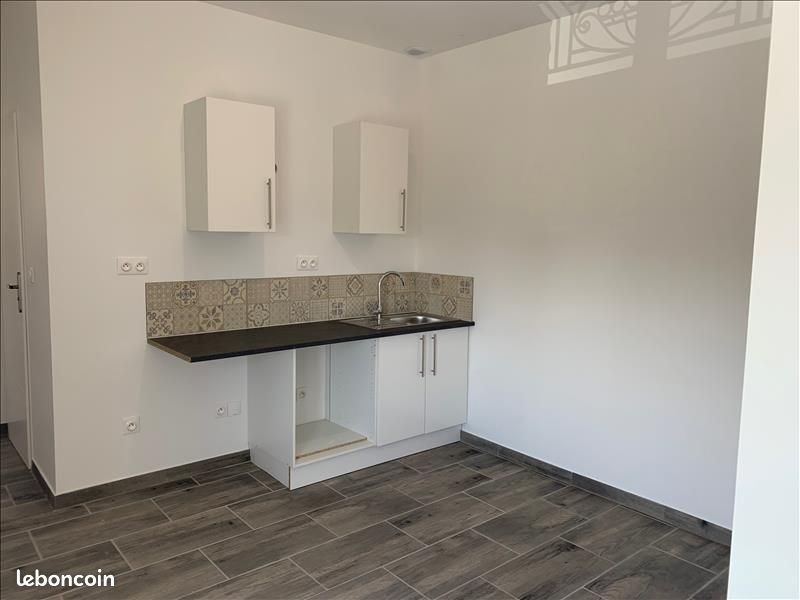 Appartement 2 pièces 27 m² · à Saint-Fons · 27 m² · 616 €