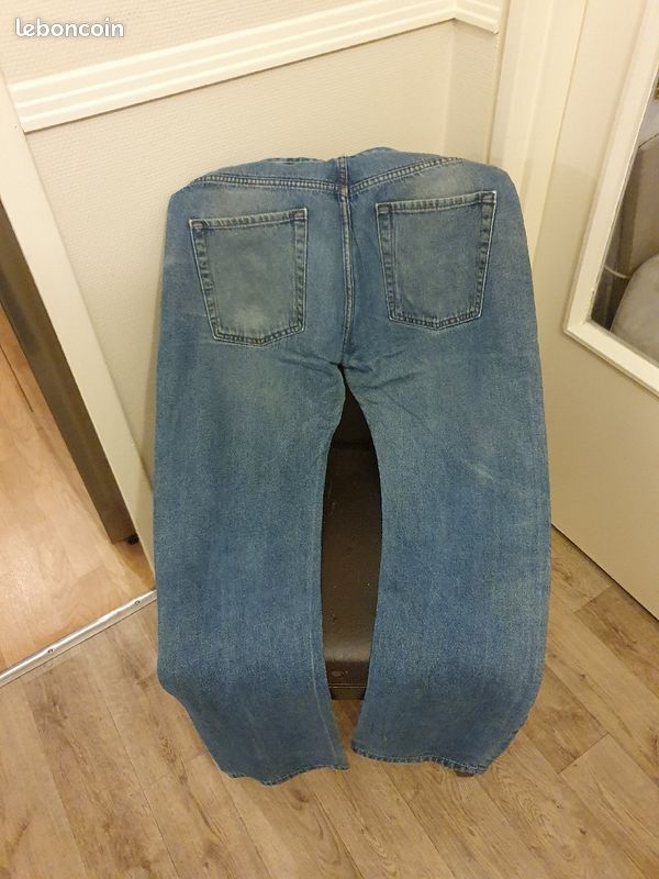 Jeans a vendre 10 euros prix négociable (image 2)