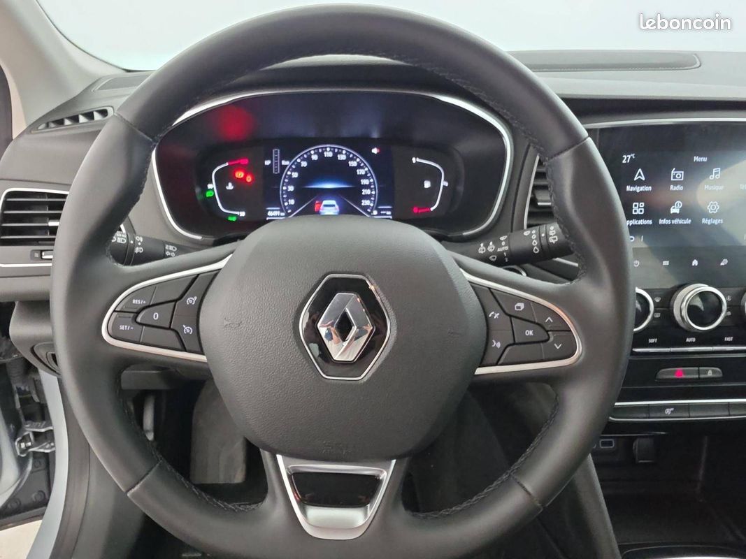 RENAULT Megane IV Berline TCe 140 Evolution (image 15)