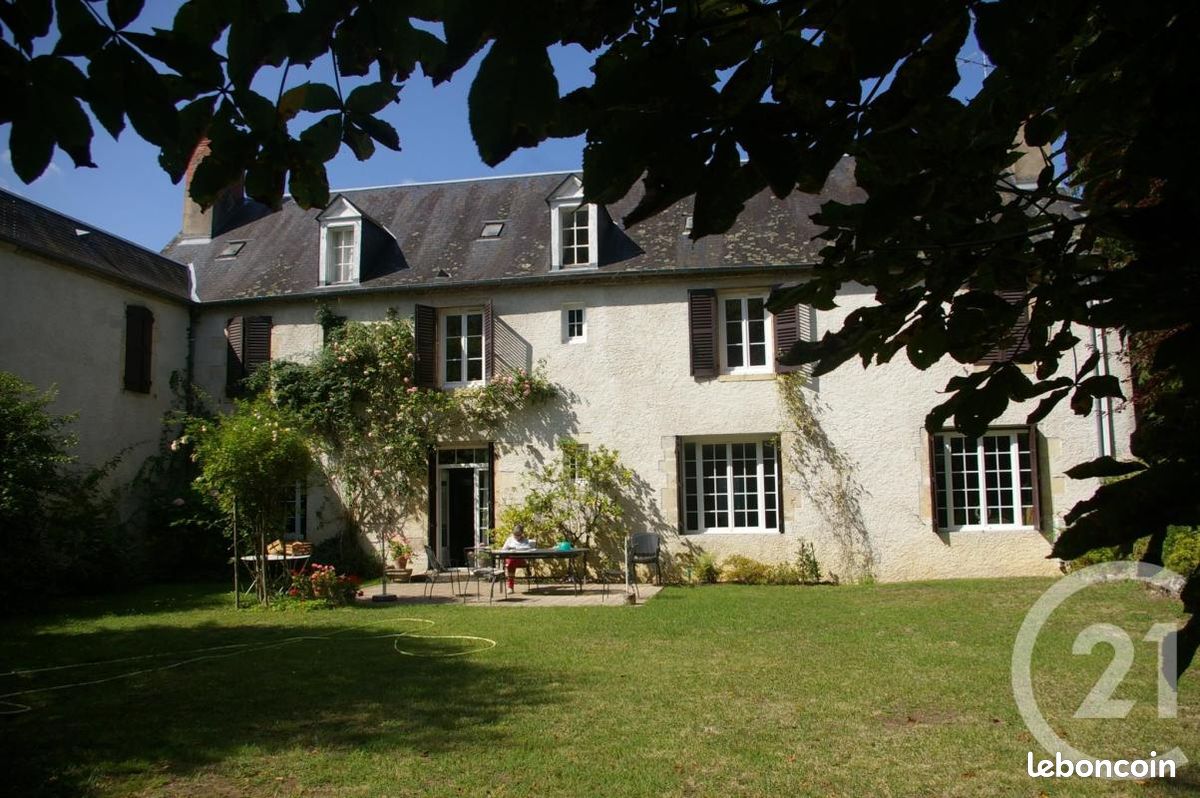 Maison 10 pièces 316 m² · à Saint-Pierre-le-Moûtier · 316 m² · 299 000 €