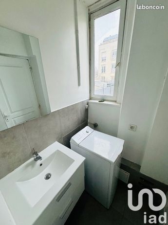 https://img.leboncoin.fr/api/v1/lbcpb1/images/94/bb/3b/94bb3b97d31591c729f21193e4e76d52967cb06f.jpg?rule=ad-image