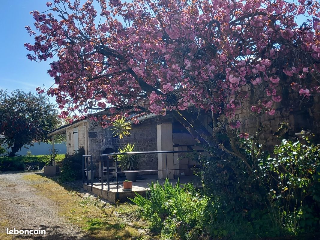 Maison 4 pièces 145 m² · à Benet · 145 m² · 235 000 €