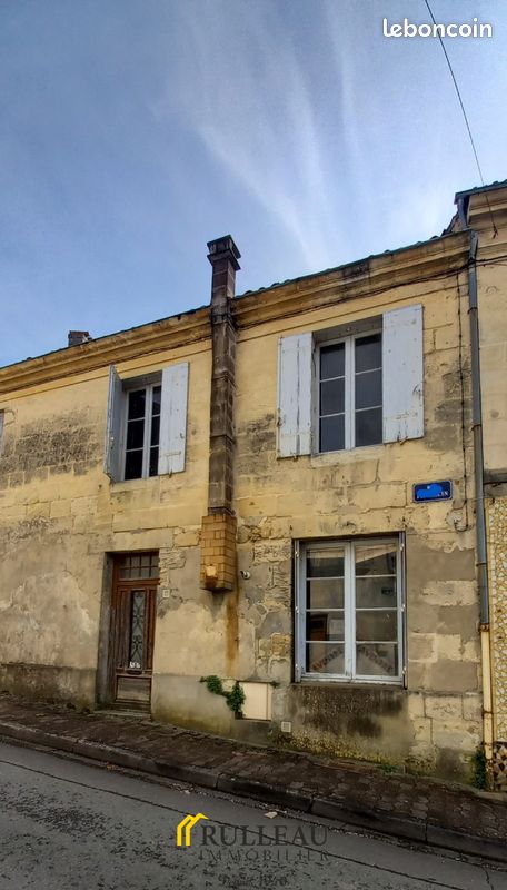 Maison 3 pièces 86 m² · à Bourg · 86 m² · 66 000 €