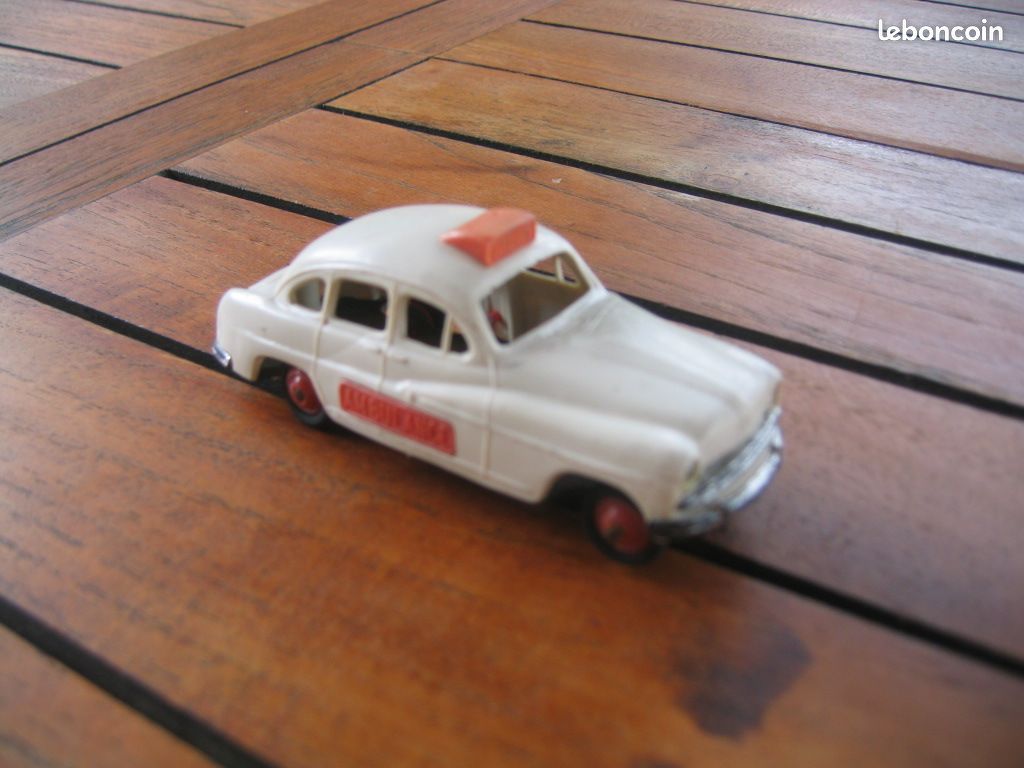 Norev ford vedette ambulance - Collection Norev ford vedette ambulance - Collection