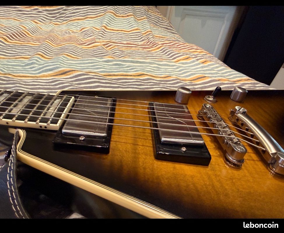 Epiphone Flying V Prophecy Yellow Tiger Aged Gloss (image 1)