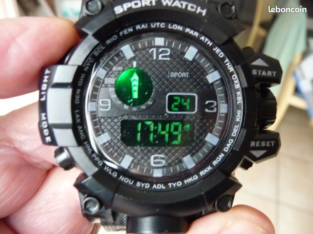 Montre numérique -Homme , lumineuse,etanche,chrono,alarme,reveil-bracelet black (image 1)
