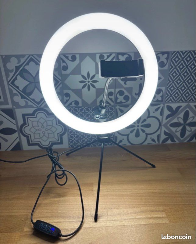 Ring ligth (image 1)