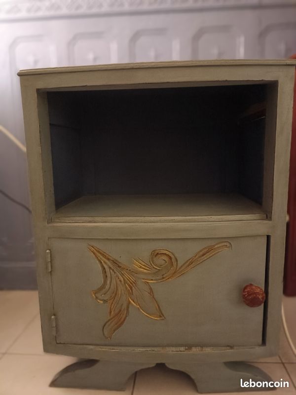 Meuble d'appoint (image 1)