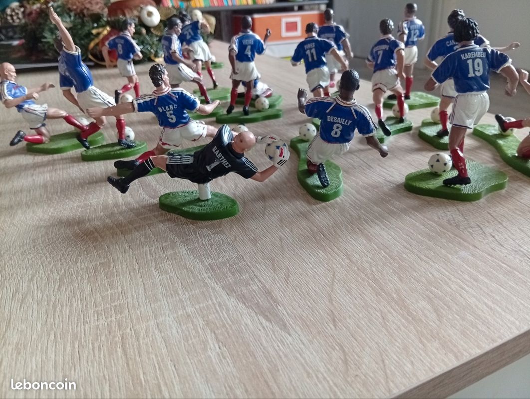 Lot de 3 figurines en porcelaine de marque | Kaufen auf
