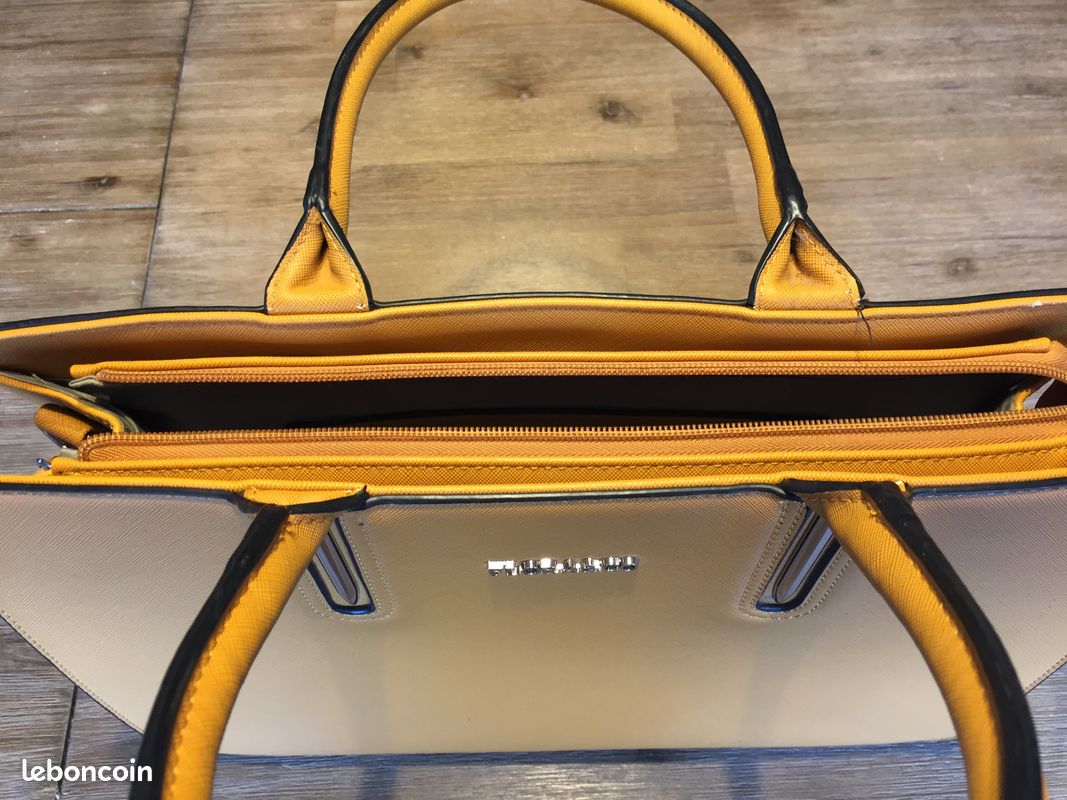 Sac à mains (image 1)